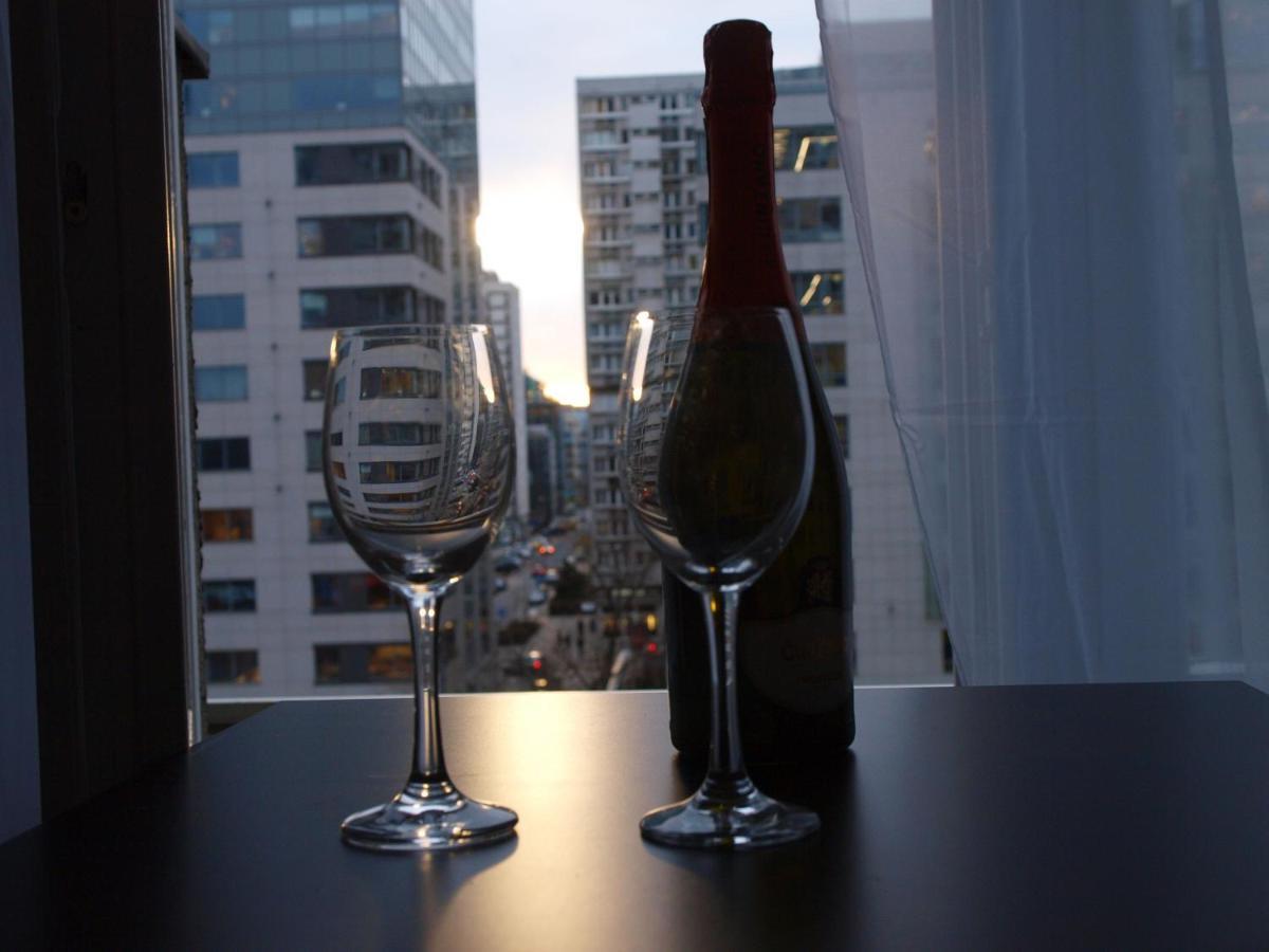 Apartament Rondo Onz ワルシャワ エクステリア 写真